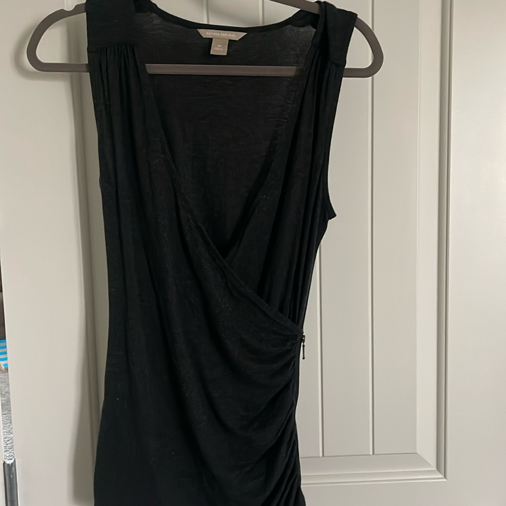 Banana republic size medium dressy tank